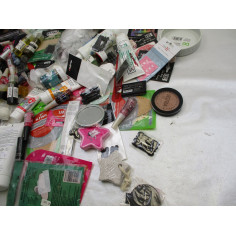 210 cosmetiques a 0.35€