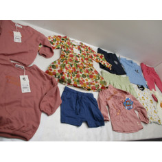 64 vetements enfants a 1.10€