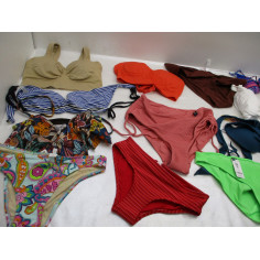 159 maillots bain haut ou bas a 0.40€