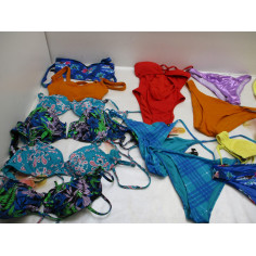 159 maillots bain haut ou bas a 0.40€