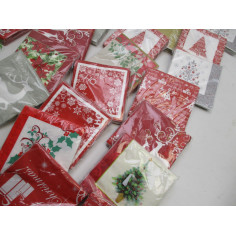 40 SETS DE 20 SERVIETTES NOEL 25X25CM 3 PLIS