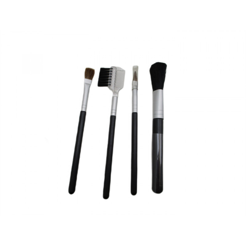 4 PINCEAUAX DE MAQUILLAGE