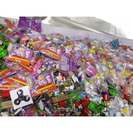 50 PETITS JOUETS MELANGES