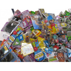 50 PETITS JOUETS MELANGES