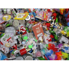 50 PETITS JOUETS MELANGES