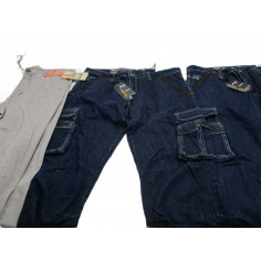 30 PANTALONS A 1.50€