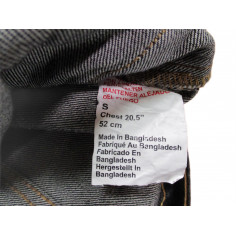 16 VESTES