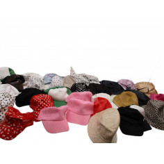 86 CASQUETTES ET CHAPEAUX