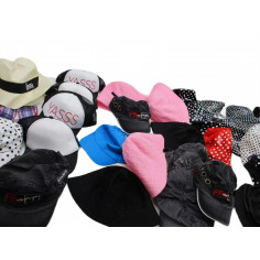 86 CASQUETTES ET CHAPEAUX