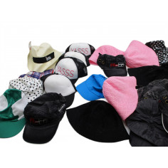 86 CASQUETTES ET CHAPEAUX