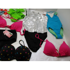 40  Maillots de bain haut ou bas
