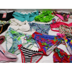 56 Maillots de bain haut ou bas