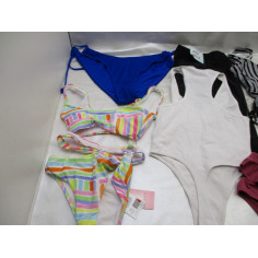 56 Maillots de bain haut ou bas