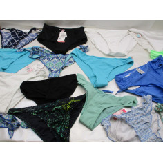 38 Maillots de bain haut ou bas