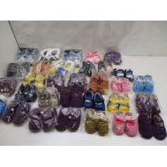 31 Paires de chaussures enfant