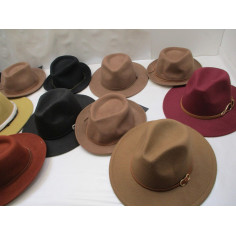 15 Chapeaux