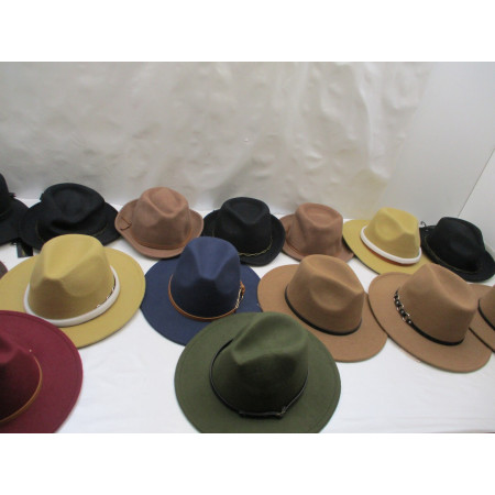 15 Chapeaux