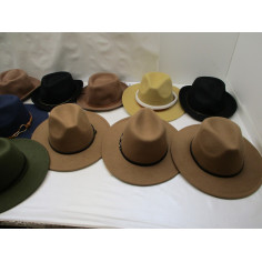 15 Chapeaux
