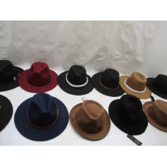 20 Chapeaux