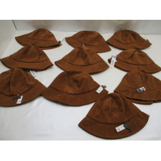 10 Chapeaux