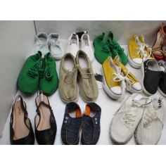 26 Paires de chaussures