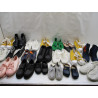 21 Paires de chaussures