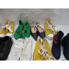 21 Paires de chaussures