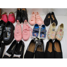 18 Paires de chaussures