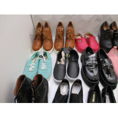18 Paires de chaussures
