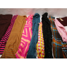 26 Echarpes a 1€