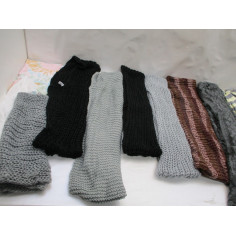 26 Echarpes a 1€