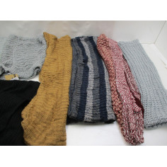 21 Echarpes a 1€