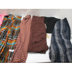 31 Echarpes a 1€
