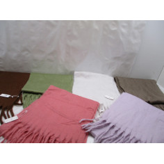 12  echarpes a 1.50€