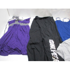 48 Vetements femme neuf