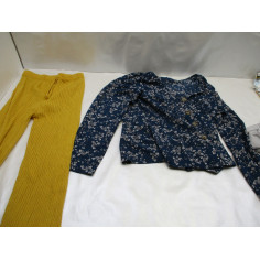 32 vetements femme neuf