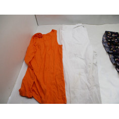 52 Vetements femme neuf