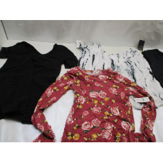 62 Vetements femme neuf
