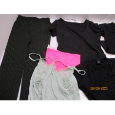 63 Vetements femme neuf