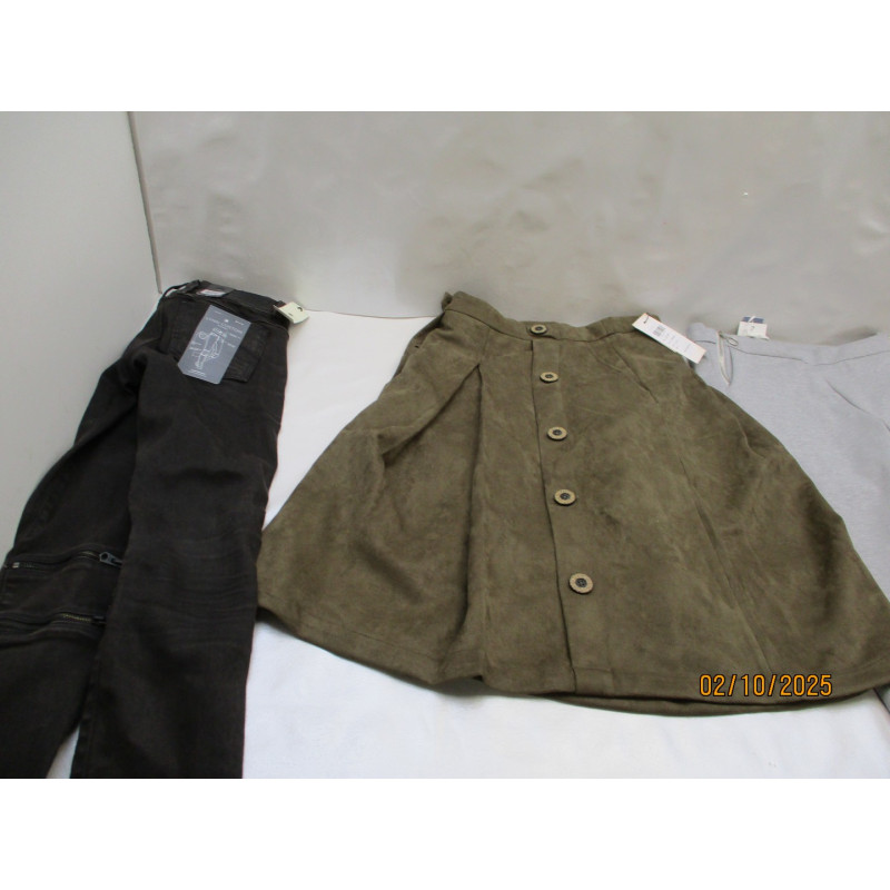 37 Vetements femme neuf