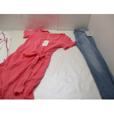 52 Vetements femme neuf