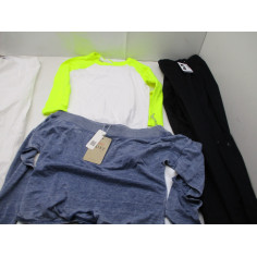 53 Vetements femme neuf