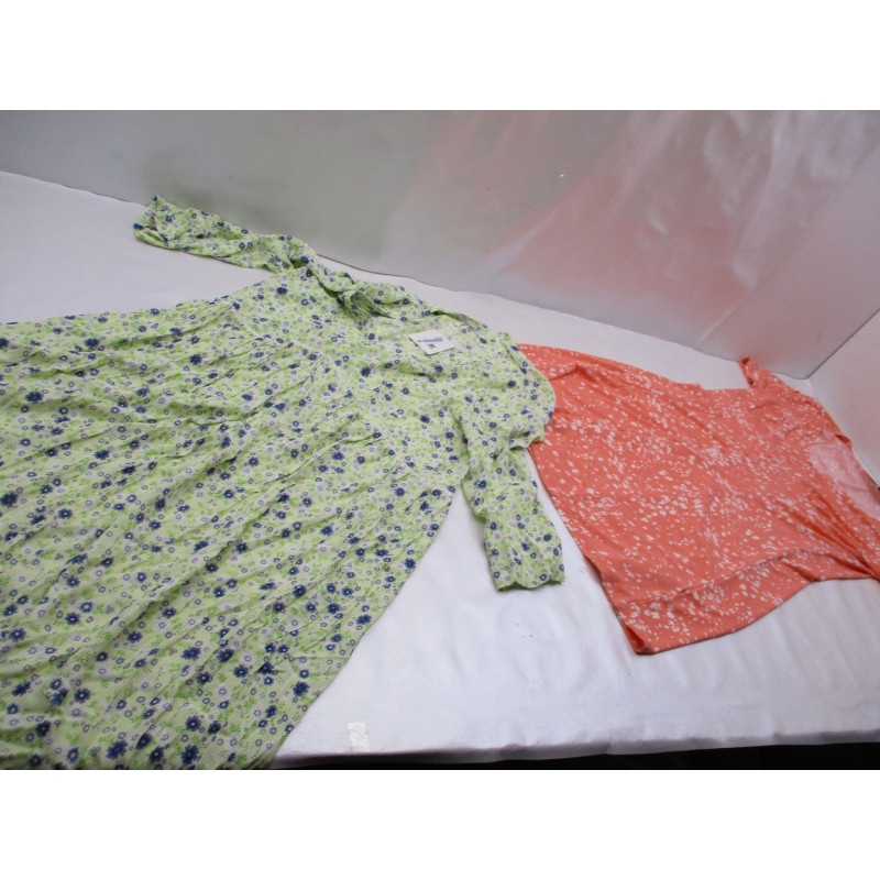 85 Vêtements femme neuf