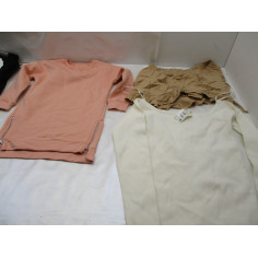 85 Vêtements femme neuf