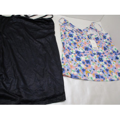 85 Vêtements femme neuf