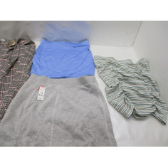 64 Vetements femme neuf