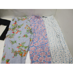 100 Vetements femme neuf