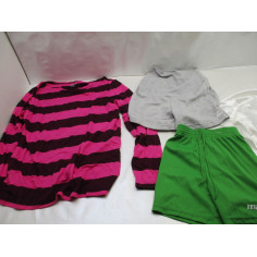 64 Vetements femme neuf