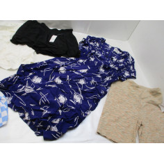 64 Vetements femme neuf