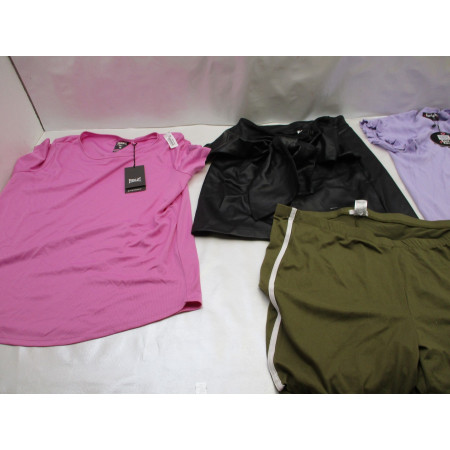 100 Vetements femme neuf